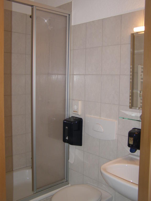 Hotel Alt Vinnhorst Hanôver Quarto foto